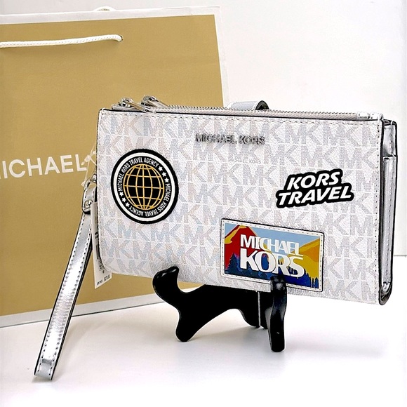 MICHAEL KORS JS Travel Large Embellished Signature Logo Wristlet OPTIC WHITE - Picture 1 of 16